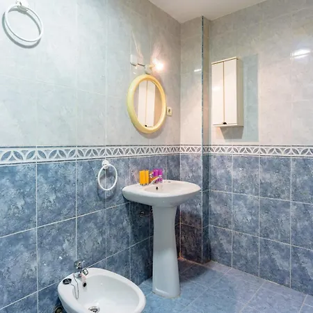 Guestready - Bella Casa En La Plaza De La Merced Malaga